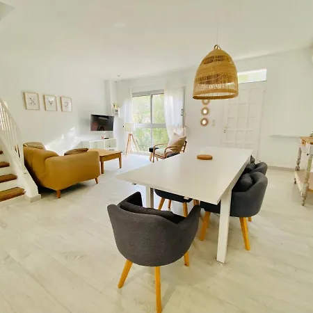 Duplex 3 Proche Gare Clim, Wifi, Parking *